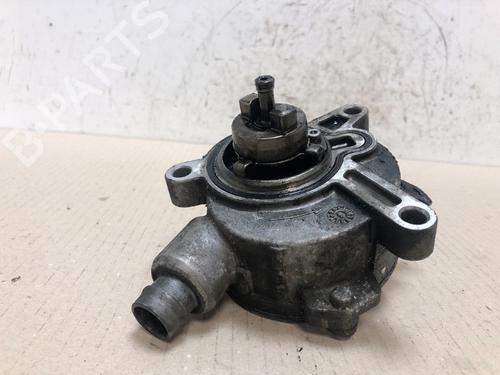 Used Vacuum pump VOLVO XC90 I (275) D5 AWD (163 hp) 16075401