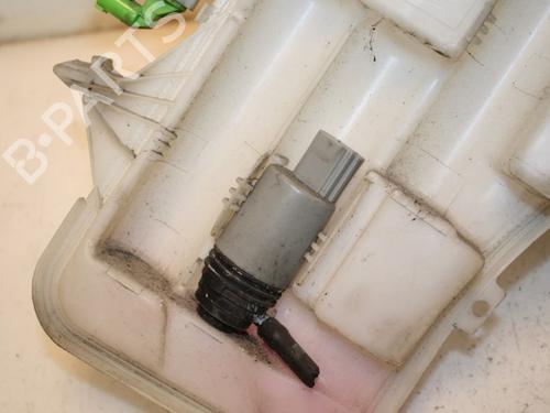 Used Windscreen washer tank BMW 3 (E90) 320 i (150 hp) 15335785