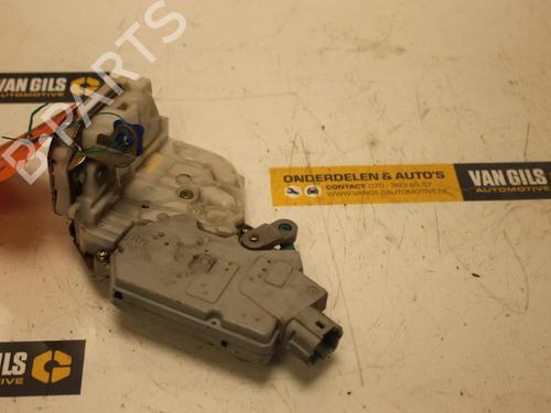 Used Rear right lock NISSAN PRIMERA Hatchback (P11) 2.0 TD (90 hp) 15310739