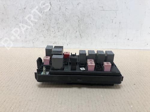 Used Fuse box Fuse box 15297923 15297923