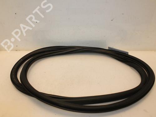 Used Rubber door seal SKODA OCTAVIA III Combi (5E5, 5E6) 1.6 TDI (110 hp) 15325567