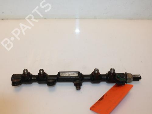 Used Injection rail FORD MONDEO III Turnier (BWY) 2.0 TDCi (130 hp) 15320783