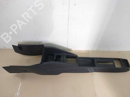 Used Middle console Middle console 15337118 15337118