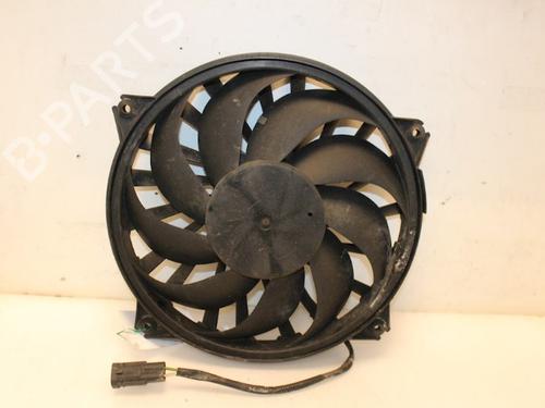 Used Radiator fan Radiator fan 15328067 15328067