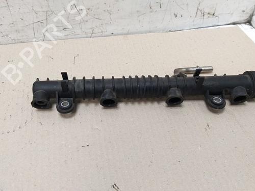 Used Injection rail OPEL AGILA (A) (H00) 1.2 16V (F68) (75 hp) 15534127