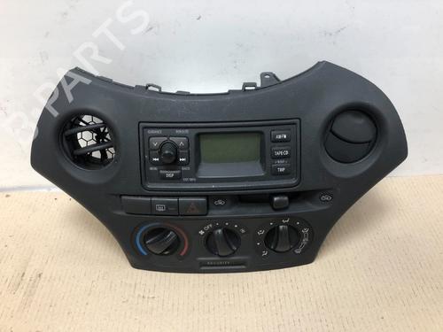 Used Climate control TOYOTA YARIS (_P1_) 1.3 (SCP12_, SCP13_, SCP12R, SCP13R) (87 hp) 15345206