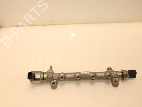 Used Injection rail Injection rail 15318780 15318780