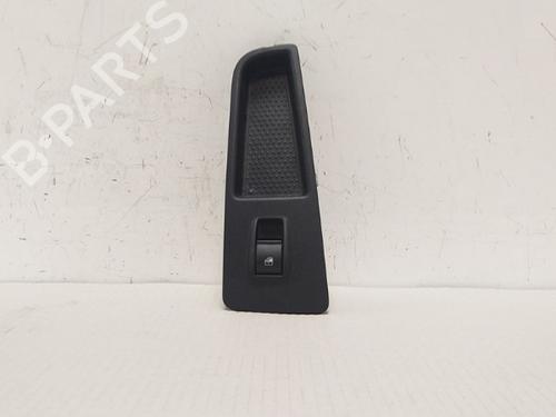 Used Switch FIAT GRANDE PUNTO (199_) 1.4 (199AXB11, 199AXB1A, 199BXB1A, 199AXL1A) (77 hp) 15532794