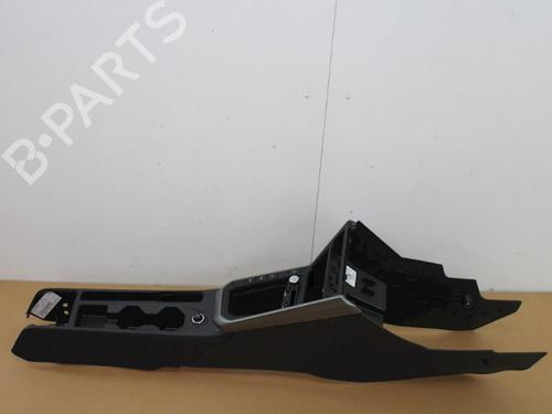 Used Middle console Middle console 15332197 15332197