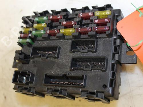 Used Fuse box Fuse box 15302009 15302009