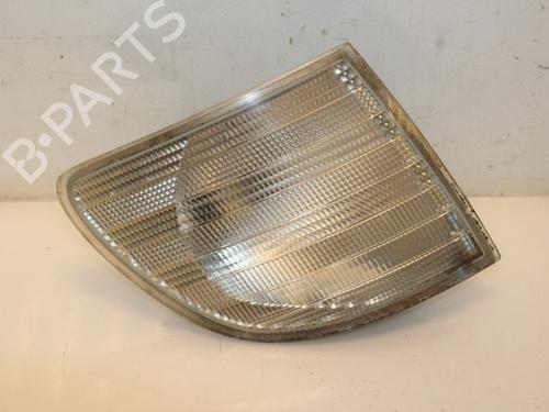Used Right front indicator MERCEDES-BENZ VITO Van (W638) 110 D 2.3 (638.074, 638.078) (98 hp) 15322279