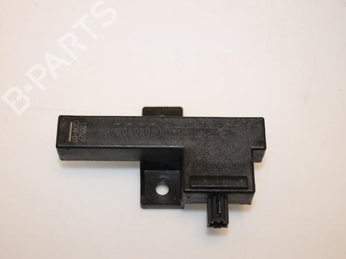 Used Antenna/Base AUDI A6 C7 Avant (4G5, 4GD) 1.8 TFSI (190 hp) 15318201