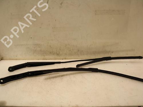 Used Front windshield wiper arm Front windshield wiper arm 15336457 15336457
