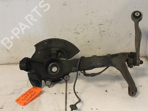 Used Right front steering knuckle VW PASSAT B5.5 (3B3) 1.9 TDI (130 hp) 15306721