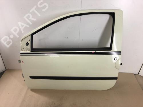 Used Left front door RENAULT TWINGO II (CN0_) 1.2 (CN0D) (58 hp) 15964593