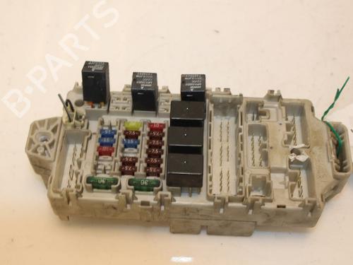 Used Fuse box Fuse box 15325679 15325679