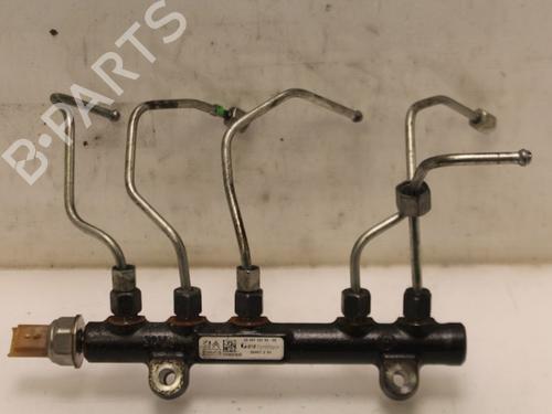 Used Injection rail Injection rail 15335143 15335143