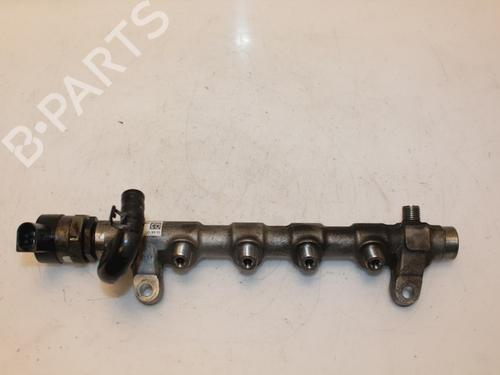 Used Injection rail Injection rail 16183393 16183393