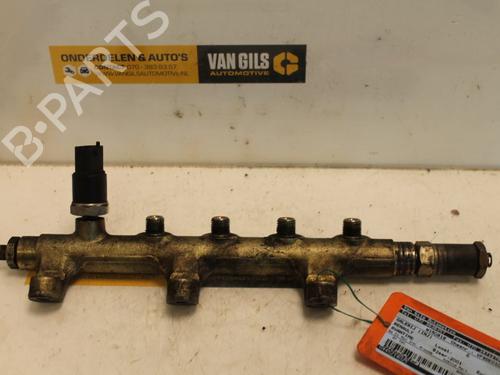Used Injection rail Injection rail 15311816 15311816