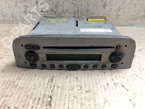 Radio ALFA ROMEO 147 (937_) 1.6 16V T.SPARK (937.AXA1A, 937.AXB1A, 937.BXB1A) (120 hp) 15297098