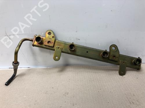 Used Injection rail Injection rail 15538256 15538256