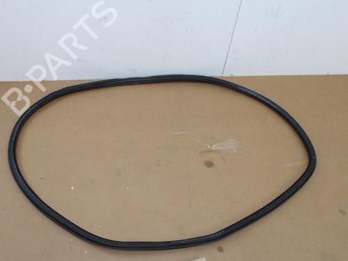 Used Rubber door seal AUDI Q2 (GAB, GAG) 2.0 TDI (150 hp) 15330621