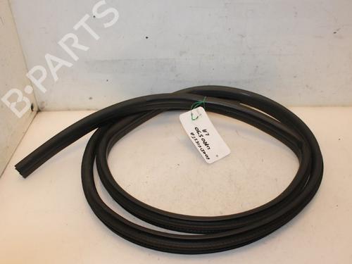 Used Rubber door seal FORD FIESTA VI (CB1, CCN) 1.25 (82 hp) 15330056