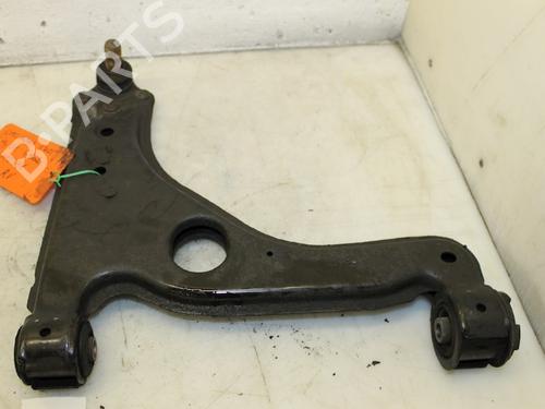 Used Right front suspension arm Right front suspension arm 15302348 15302348