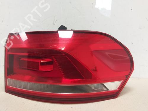 Used Right taillight Right taillight 37210083 37210083
