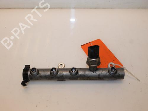 Used Injection rail Injection rail 16071282 16071282
