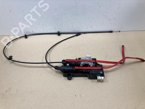 hood-lock-tesla-model-x-5yjx-2013-37214455 main image
