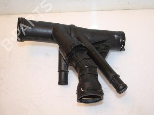 Used Thermostat housing Thermostat housing VW GOLF VII (5G1, BQ1, BE1, BE2) 2.0 TDI (150 hp) 15333943 15333943