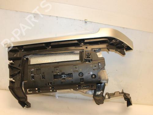 Used Rear bumper bracket LAND ROVER RANGE ROVER IV (L405) 3.0 TDV6 4x4 (258 hp) 15330195