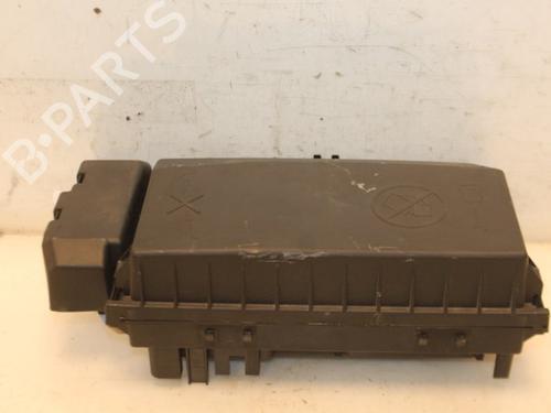 Used Fuse box Fuse box 15335208 15335208