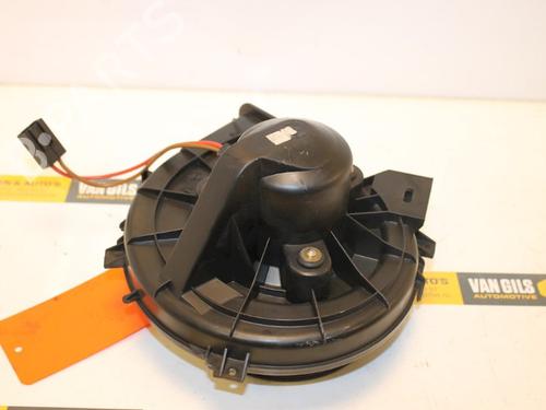 Used Heater blower motor OPEL CORSA C (X01) 1.2 (F08, F68) (75 hp) 15309452