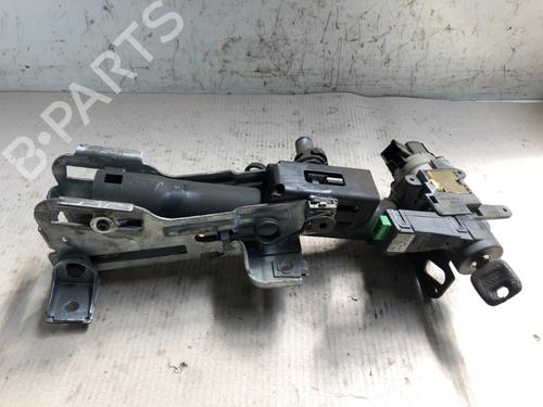 Used Steering column universal joint Steering column universal joint 15297979 15297979