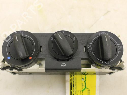 AC Styreenhet / Manøvreringsenhet VW FOX Hatchback (5Z1, 5Z3, 5Z4) 1.2 (55 hp) 15301630