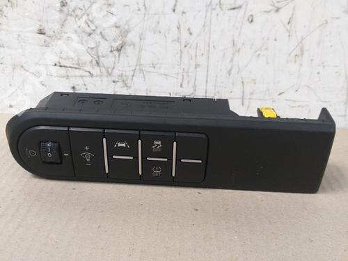 switch-kia-proceed-cd-14-t-gdi-93700j7350-c35k000120-2018-16641088 main image
