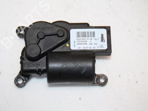Used Electronic module VW TOURAN (5T1) 1.6 TDI (115 hp) 15332549