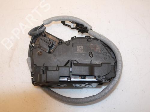 andre-vw-touran-5t1-18-tsi-5ta839016d-2015-15333677 main image