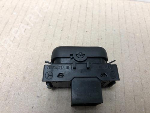 Switch MERCEDES-BENZ E-CLASS (W210) E 280 (210.063) | BP15536552I30 