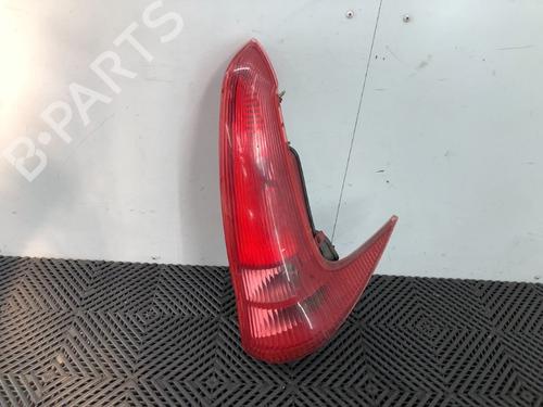 Used Right taillight Right taillight 15537309 15537309