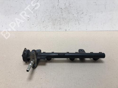 Used Injection rail Injection rail 15537017 15537017