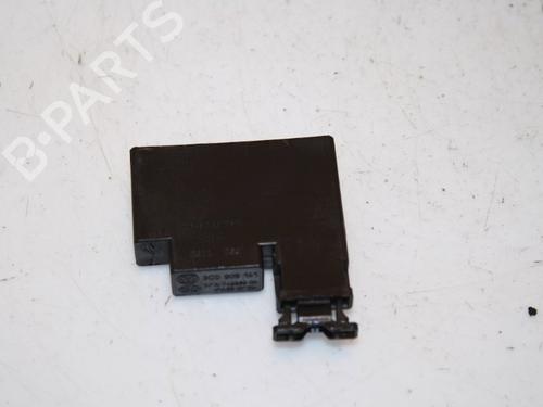 Used Antenna/Base VW TOURAN (5T1) 1.6 TDI (115 hp) 15332465