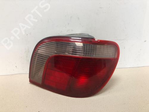 Høyre baklys TOYOTA YARIS (_P1_) 1.0 (SCP10_, SCP10R) (68 hp) 15346431