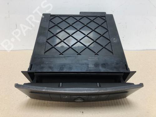 Used Glove box Glove box 15537735 15537735