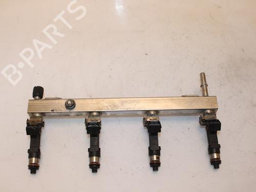 Used Injection rail OPEL CORSA D (S07) 1.4 (L08, L68) (100 hp) 15333383