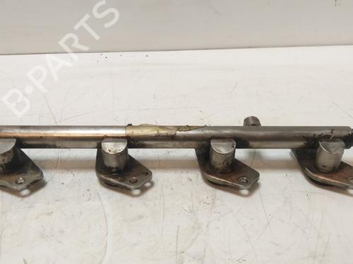 Used Injection rail MERCEDES-BENZ CLA Coupe (C117) CLA 180 (117.342) (122 hp) 15340811