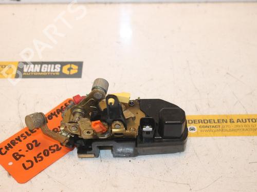 Used Front right lock CHRYSLER VOYAGER IV (RG, RS) 2.4 (147 hp) 15313212
