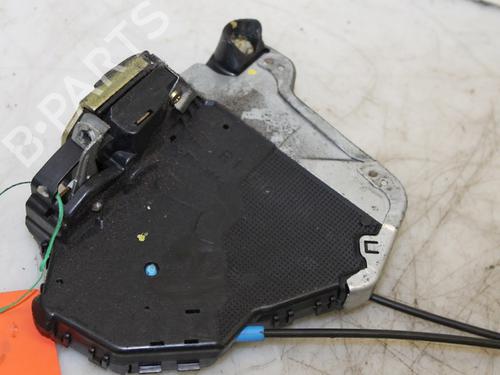 Used Front right lock TOYOTA AVENSIS (_T25_) 2.0 D-4D (CDT250_, CDT250R) (116 hp) 15302445